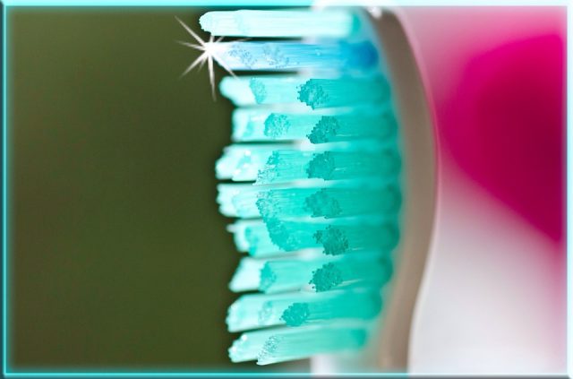 【閲覧注意】ホワイトニングの歯磨き粉が危険って本当？その人気と効果の理由がすごい