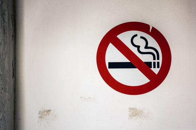禁煙　日本　受動喫煙